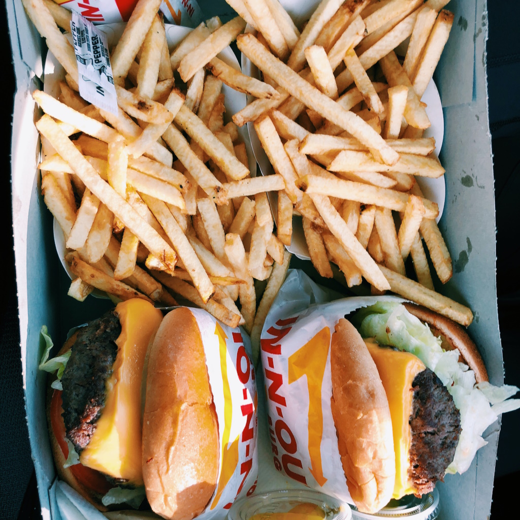 What Restaurants Are Considered Fast Food - Photo by Ashley Green on Unsplash
